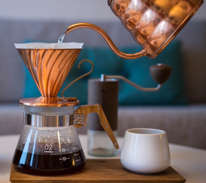 figgjo-oslo-coffee-tim-wendelboe-best-ultimate-essential-equipment-hario-kalita-v60-brew-brewing-black-gear-pourover-kettle-water-porcelain-beans-roasted-craft-guide-2016-9